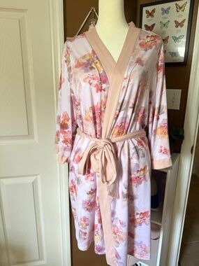 Nicole Miller Pink Floral Super Soft Casual Robe / Size XL